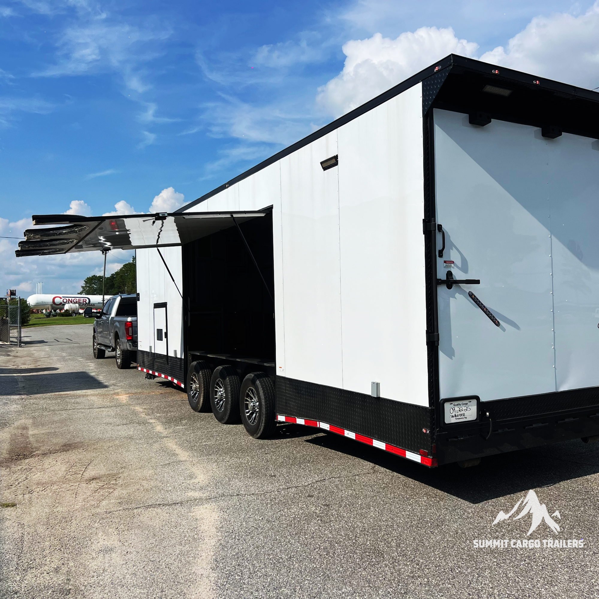 8.5X32TTA White Race Ready Trailer