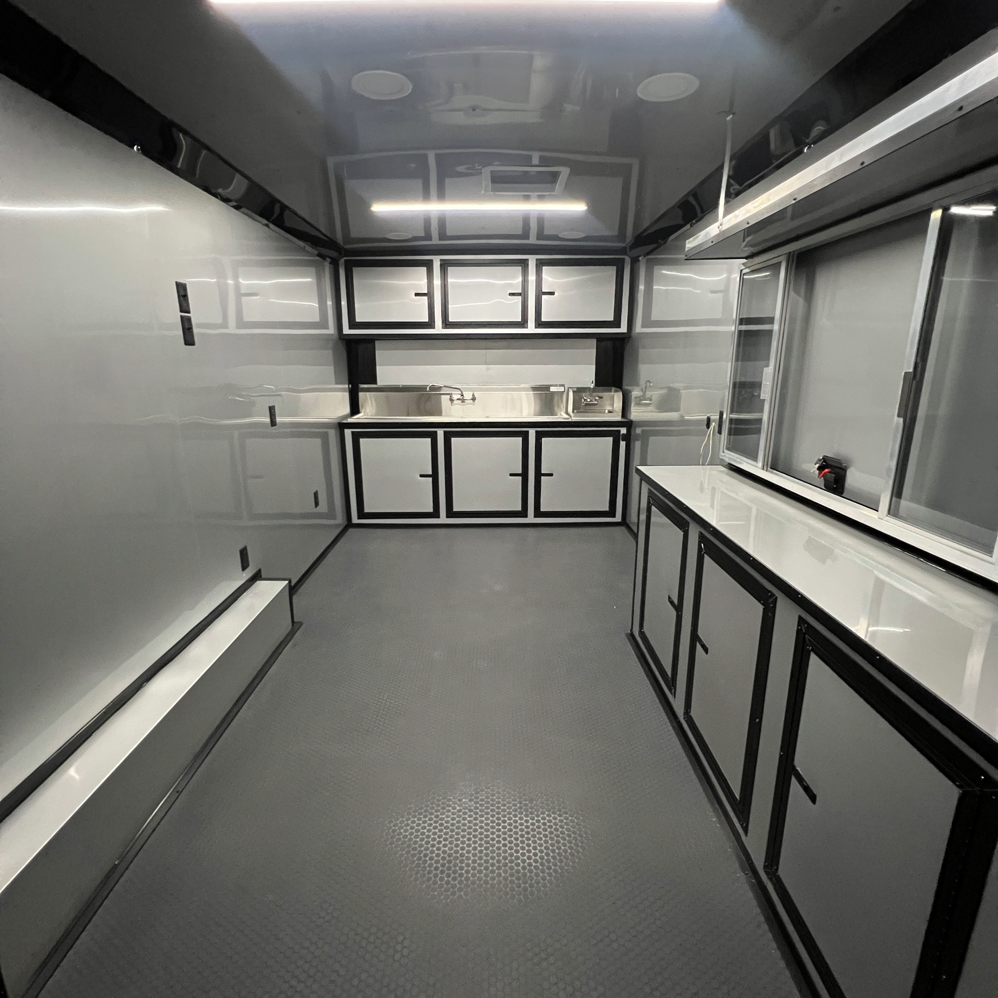 8.5X18TA3 White Concession Trailer