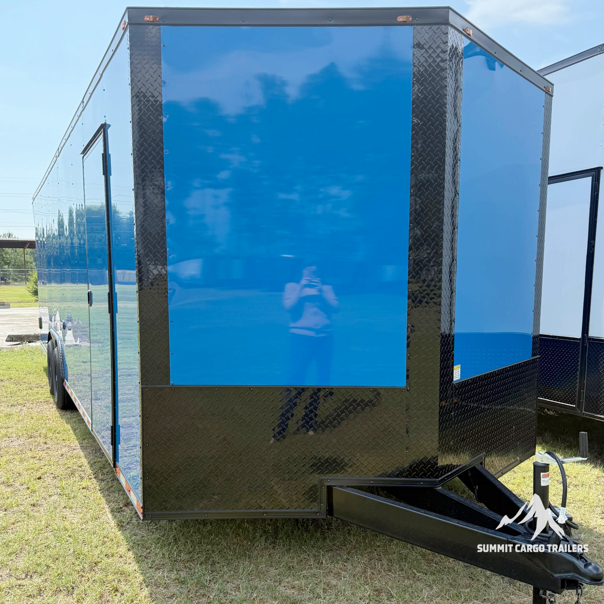 8.5X26TA3 Blue Car Hauler Trailer