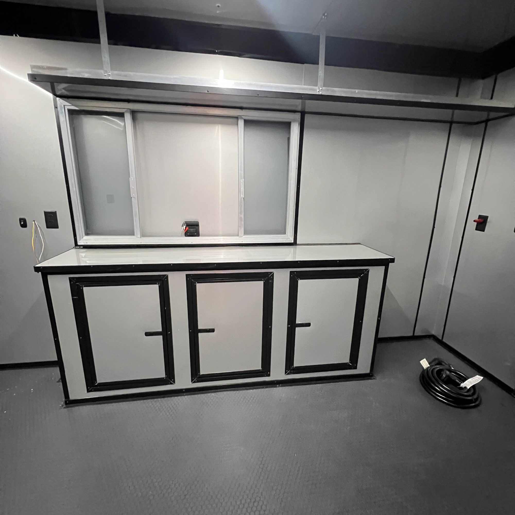 8.5X18TA3 White Concession Trailer