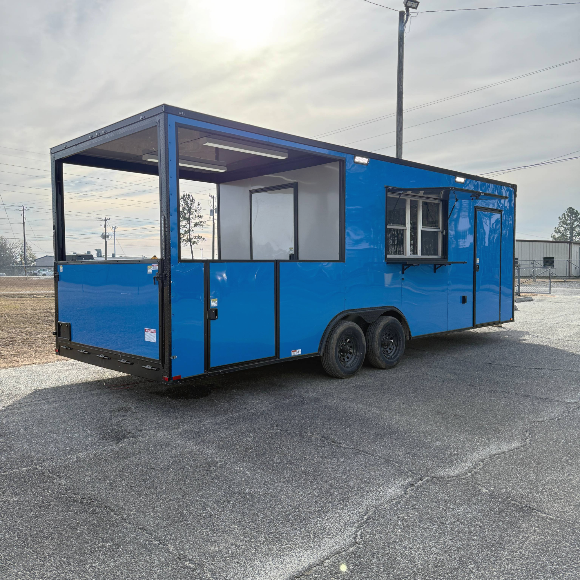 8.5X24TA3 Blue Concession Porch Trailer