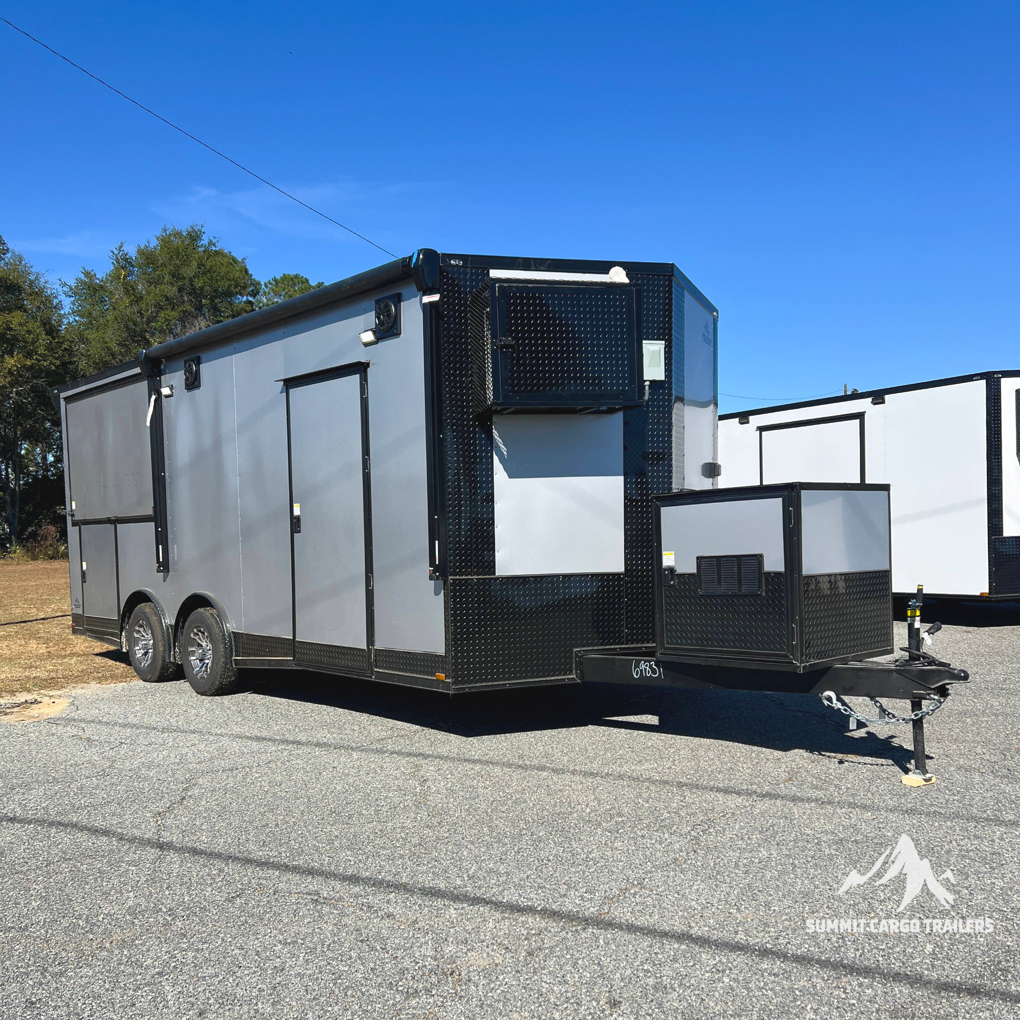 8.5X20TA3 Silver Gullwing Porch Trailer