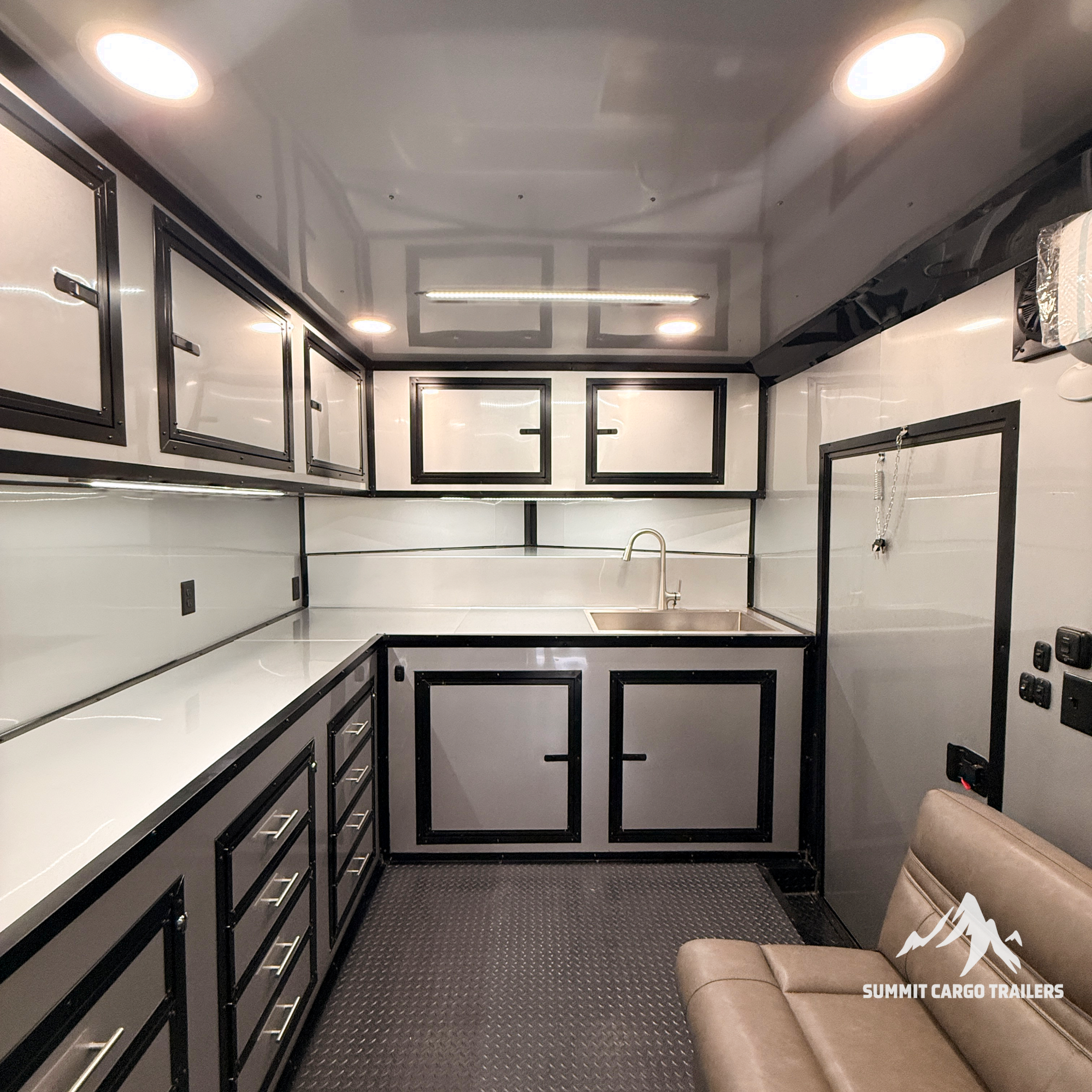 8.5X20TA3 Silver Gullwing Porch Trailer