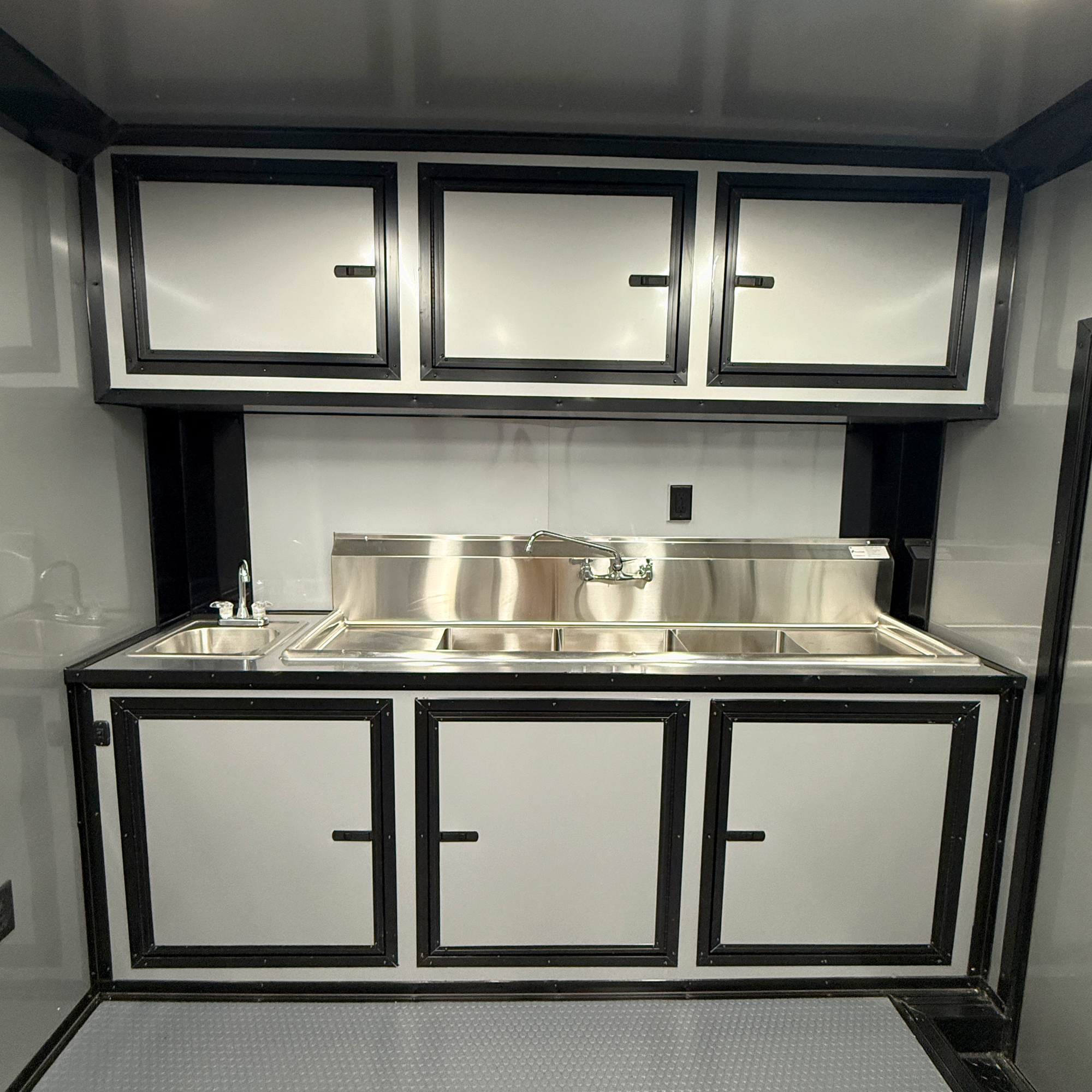 8.5X24TA3 Blue Concession Porch Trailer