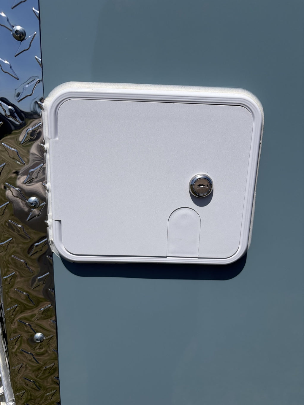 RV City Water Fill & Gravity Fill Hatch Assembly – Lockable