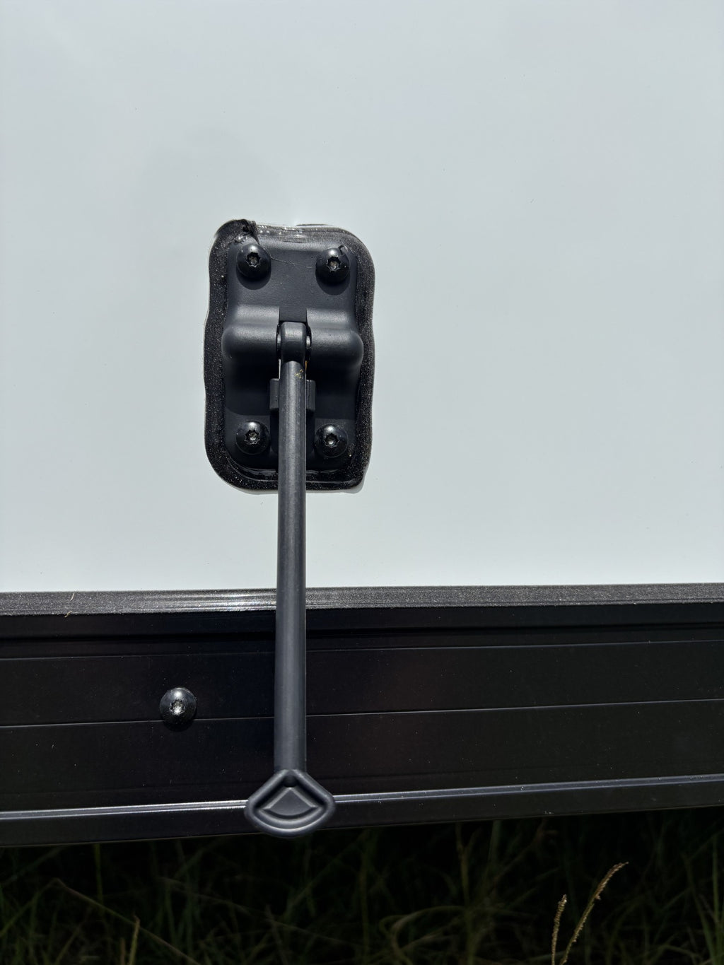 3-Piece Black Trailer Door Catch